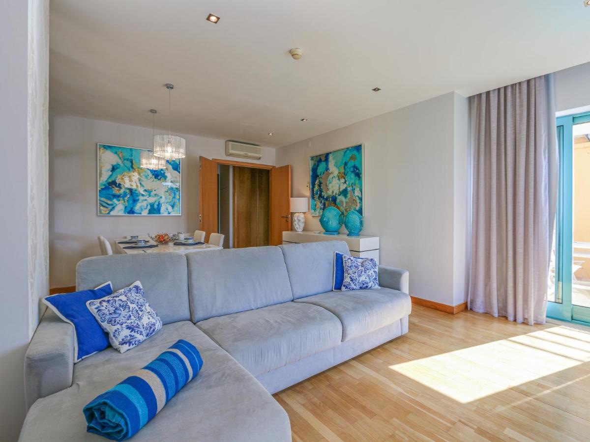 Appartement Luxury 1 Bedroom, Marina De Near Old Town
